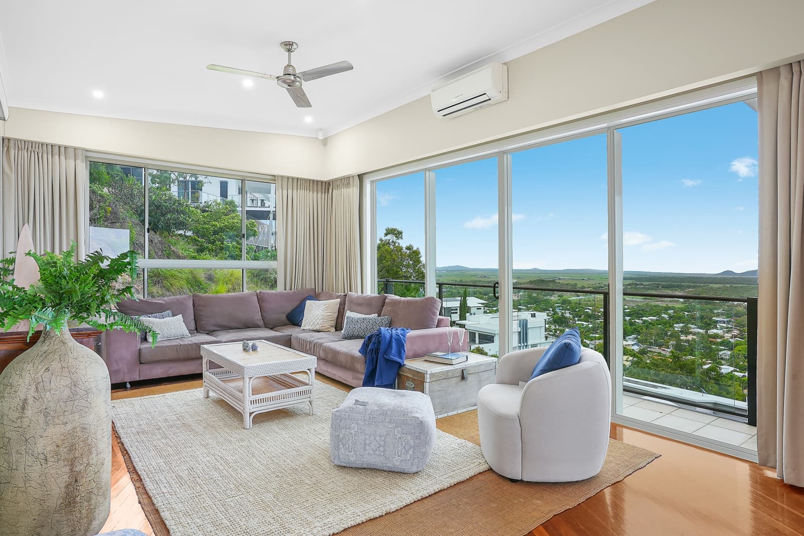 48 Yarrawonga Drive, CASTLE HILL, Castle Hill - Thumbnail 3