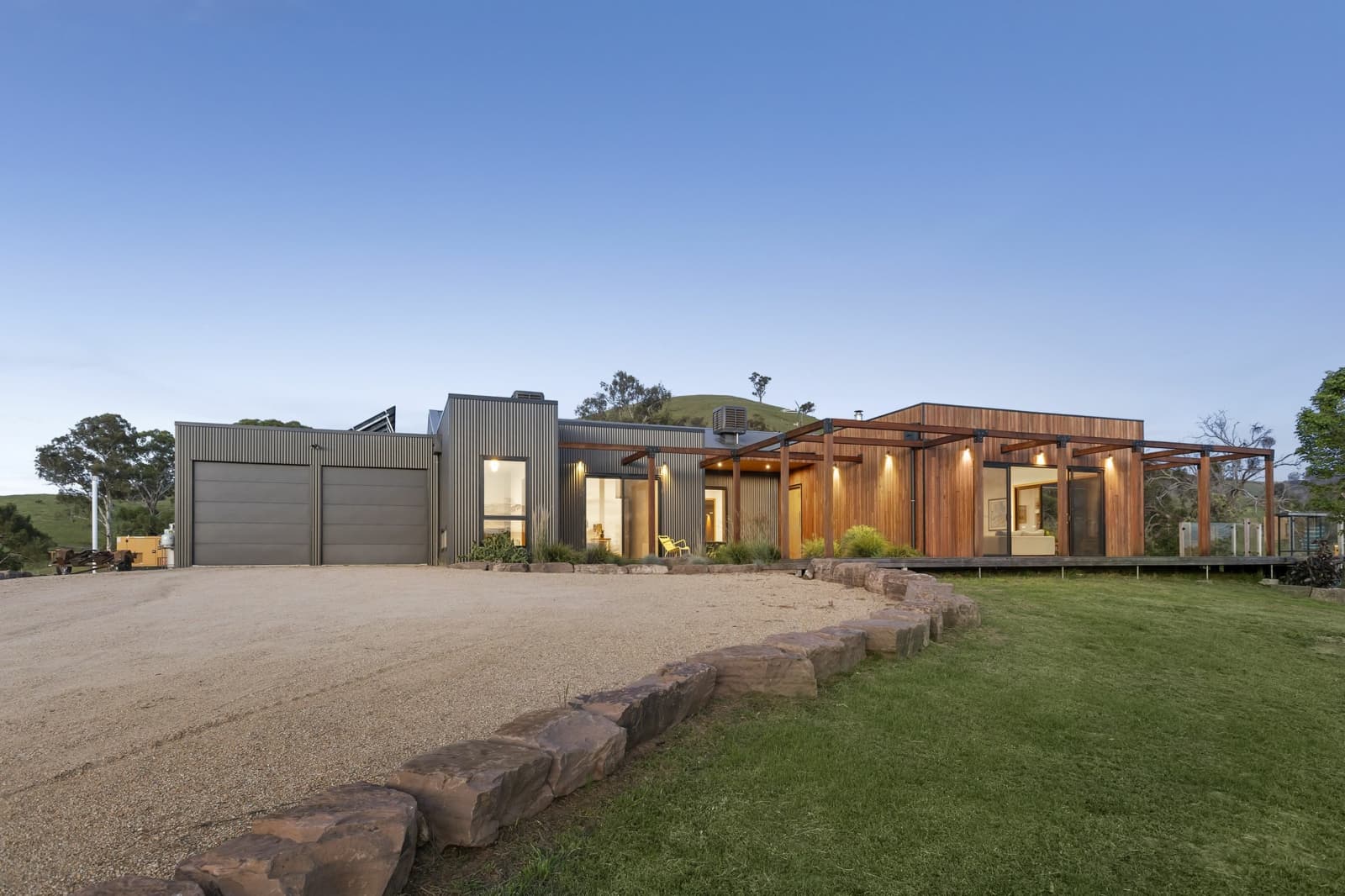 606 Monkey Gully Road, MANSFIELD, Mansfield - Thumbnail 2