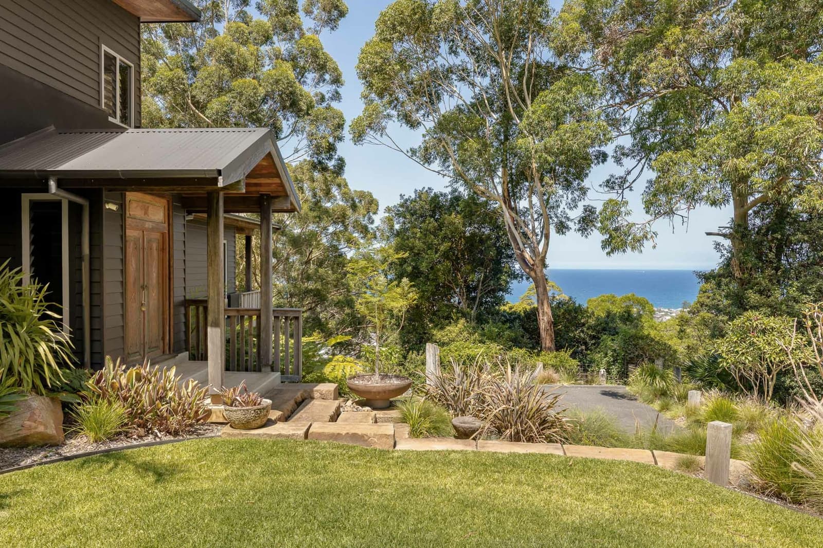 62 Armagh Parade, THIRROUL, Thirroul - Thumbnail 3