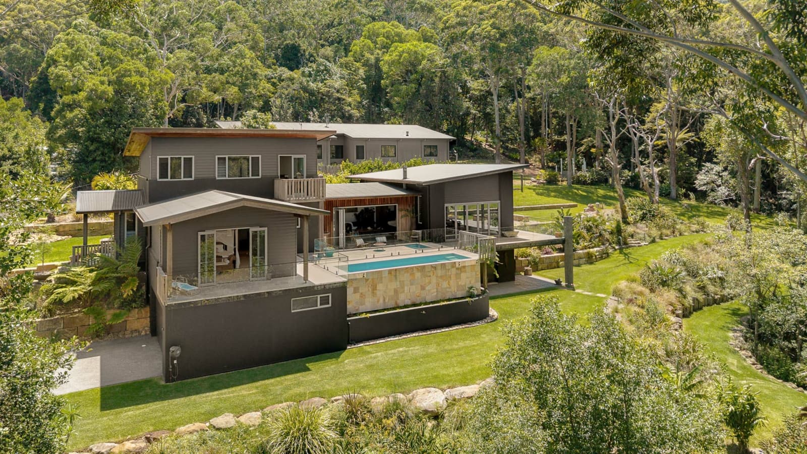 62 Armagh Parade, THIRROUL, Thirroul - Thumbnail 4