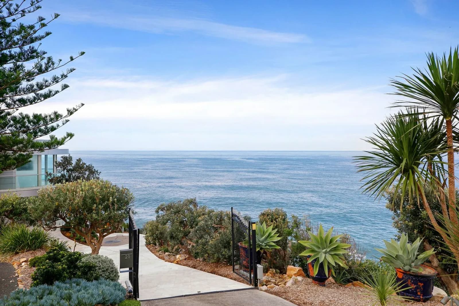 21 John Gray Close, TERRIGAL, Terrigal - Thumbnail 2