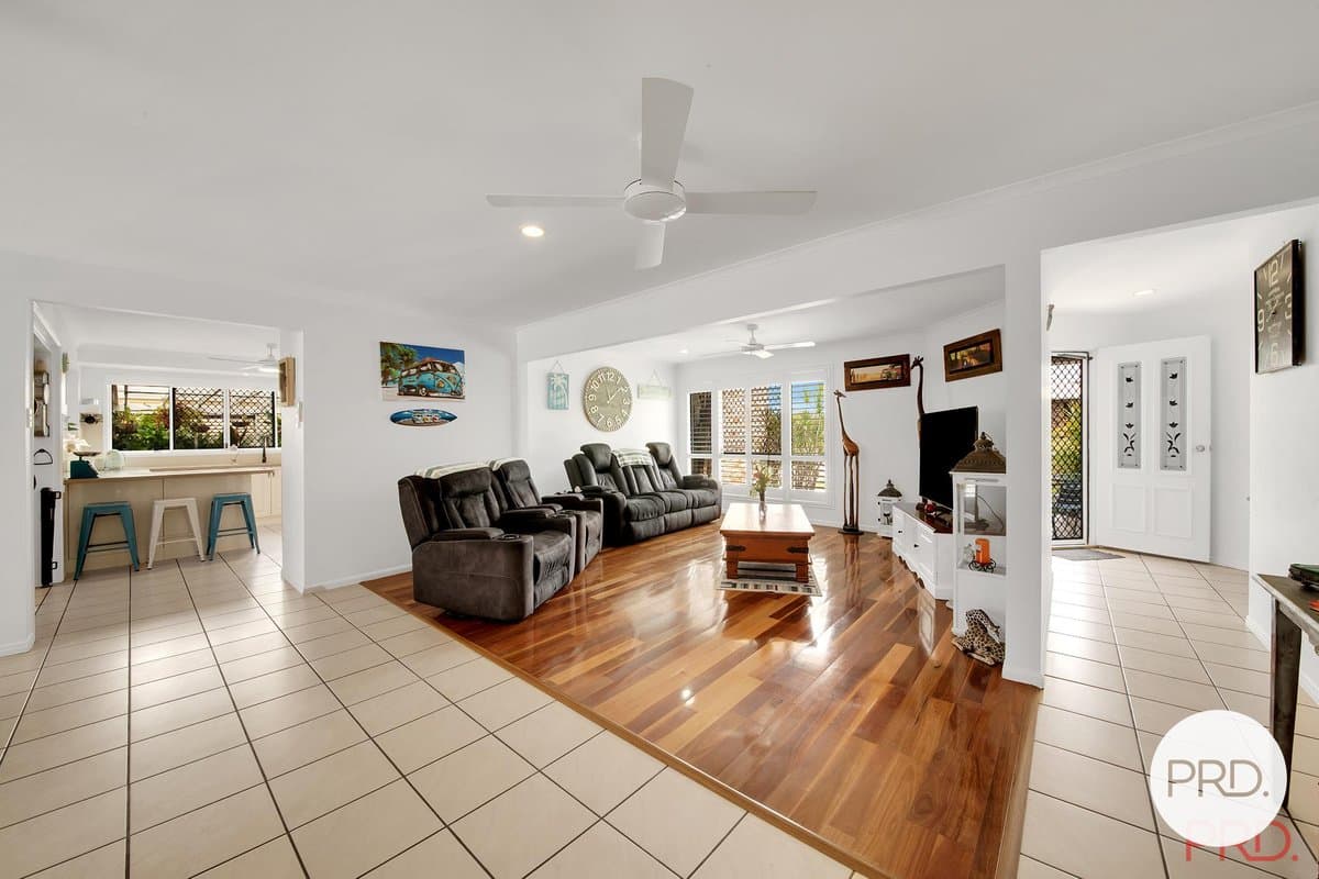 12 Douglas st, TANNUM SANDS QLD 4680, Tannum Sands - Thumbnail 4