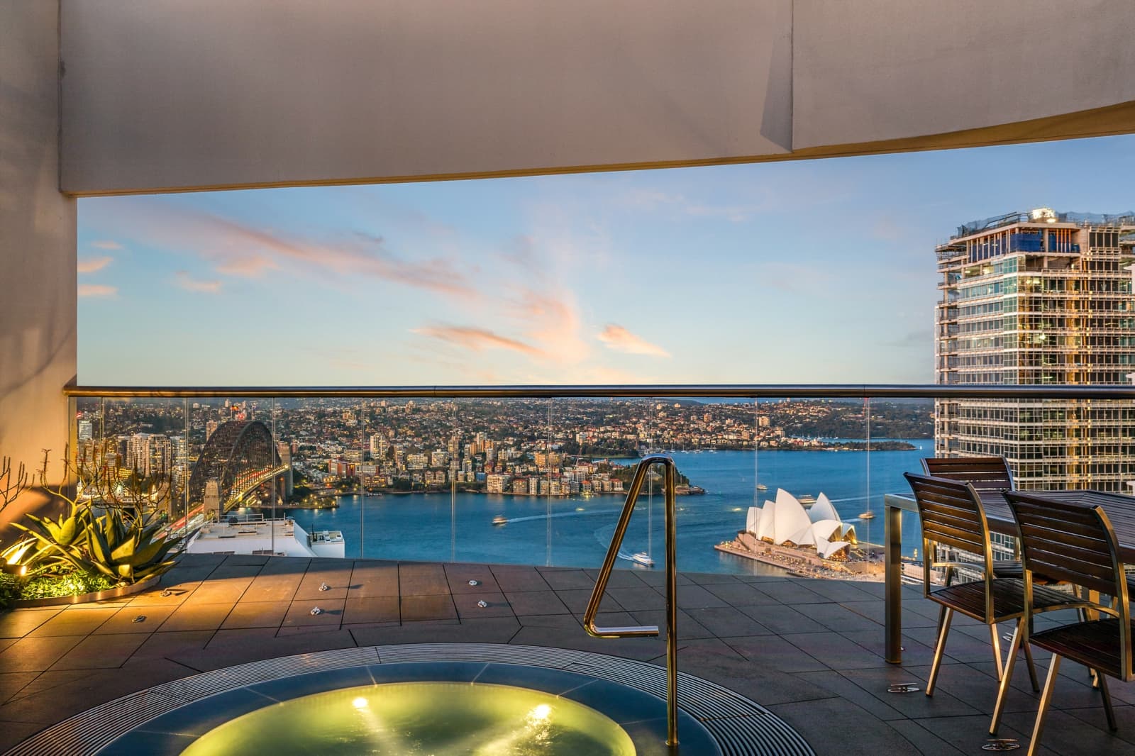4302/129-135 Harrington Street, THE ROCKS, The Rocks - Thumbnail 2