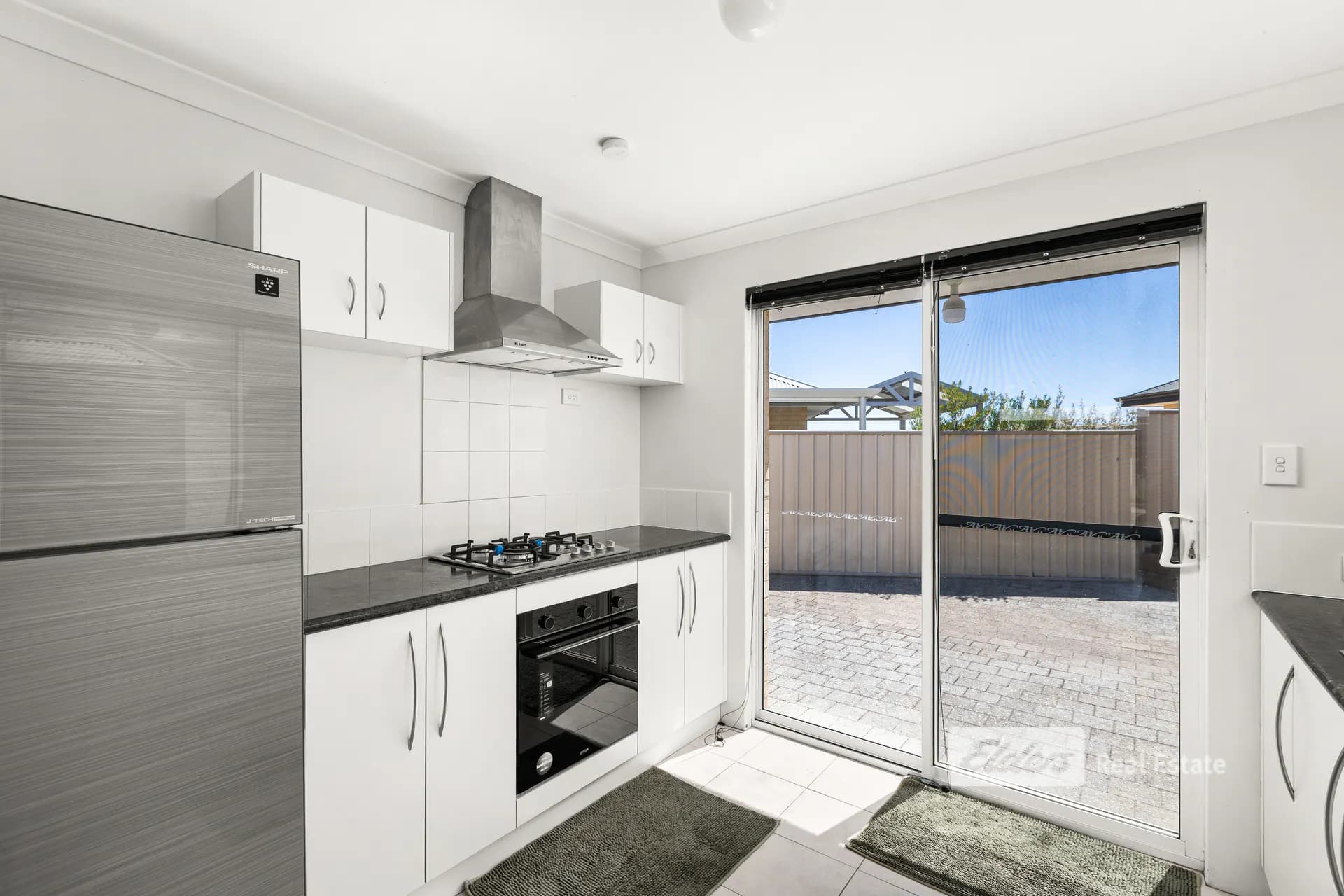 6/16 Jacobs Drive, Harvey, WA, 6220, Harvey - Thumbnail 2