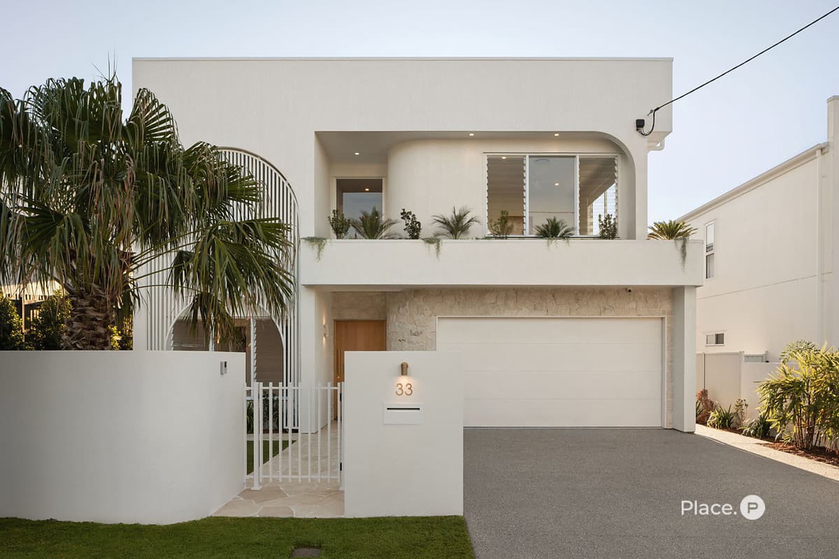 33 Zeehan Street, Wavell Heights - Thumbnail 2