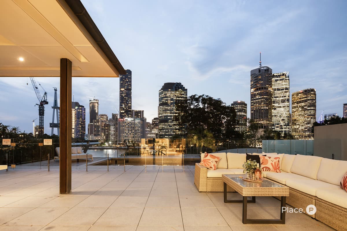 1 Scott Street, Kangaroo Point - Image 1