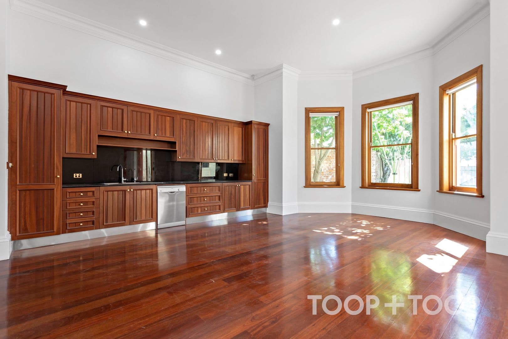 64 Moseley Street,Glenelg South SA 5045, Glenelg South - Thumbnail 2