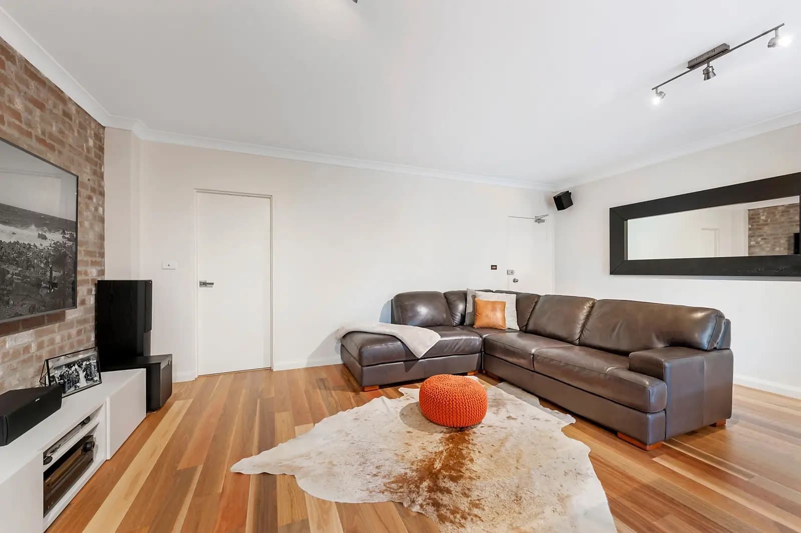 34/4 Dellwood Street, Castle Hill - Thumbnail 2