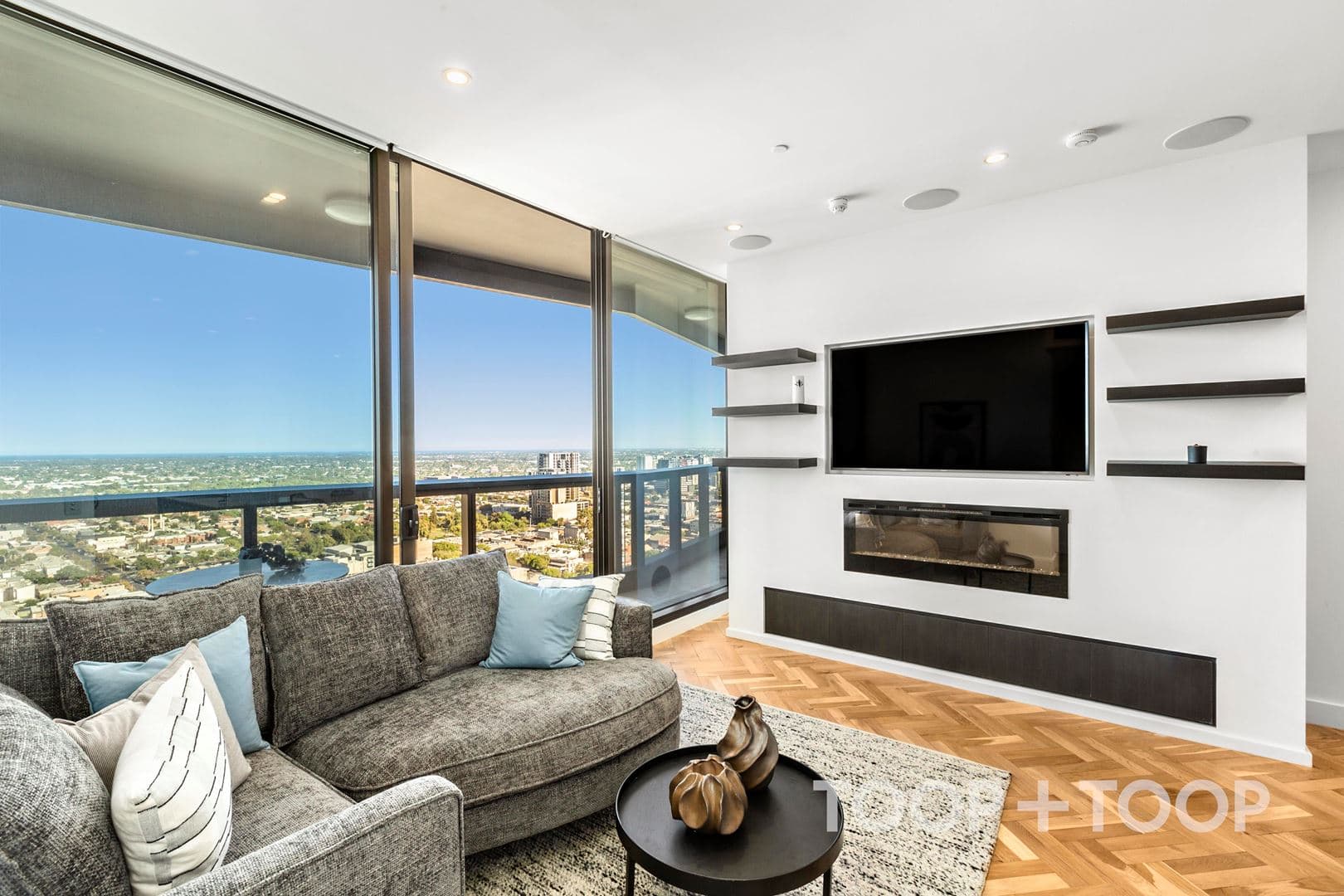 2605 / 421 King William Street, Adelaide SA 5000, Adelaide - Image 1
