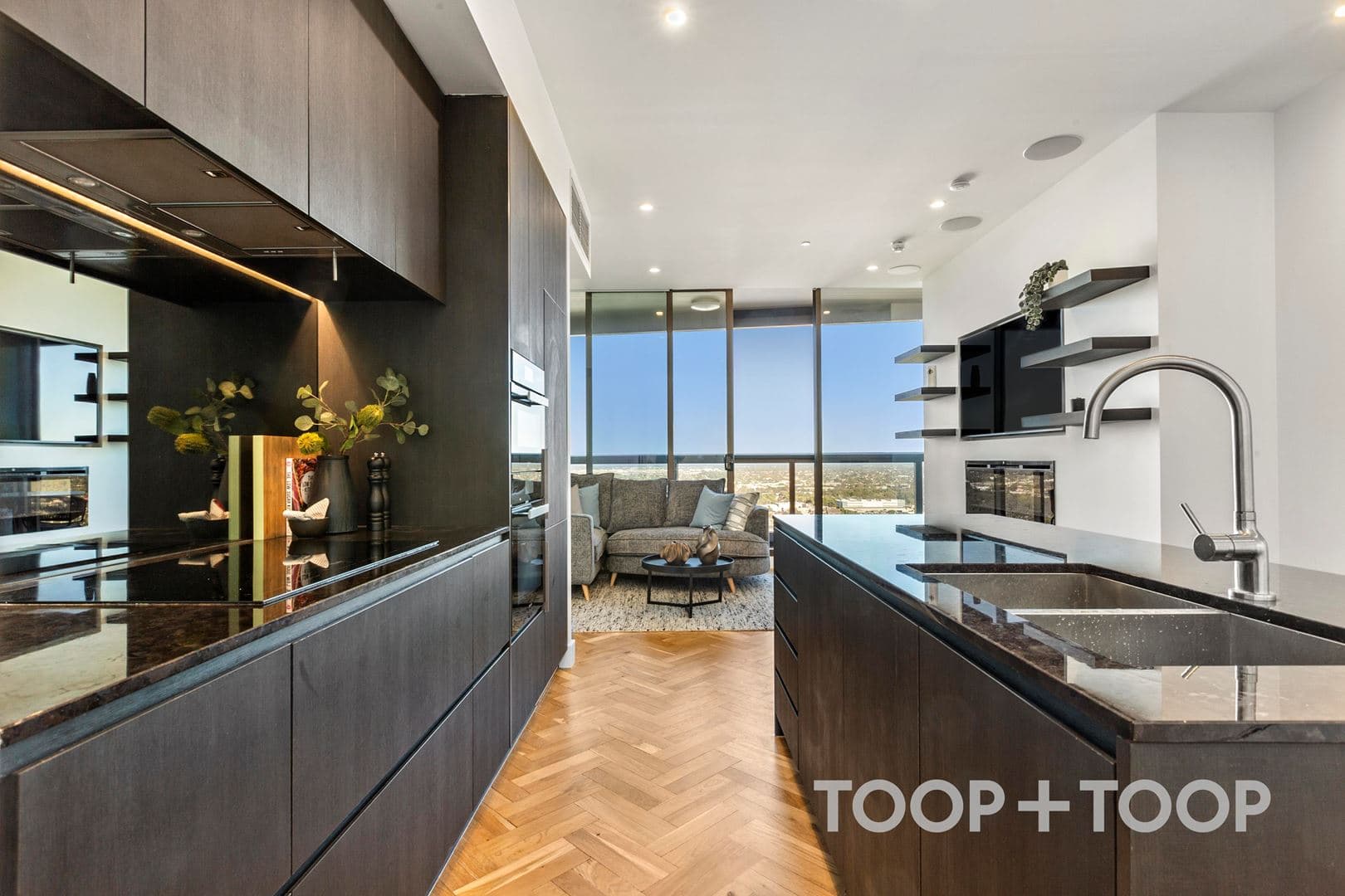 2605 / 421 King William Street, Adelaide SA 5000, Adelaide - Thumbnail 2