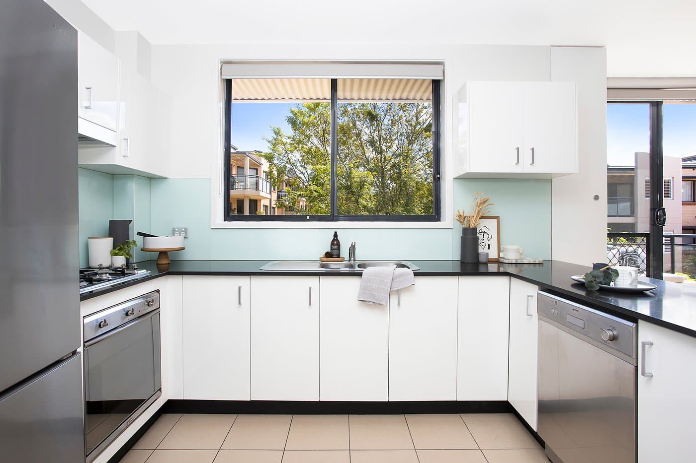 13/1-3 Jacaranda Road, Caringbah - Thumbnail 4