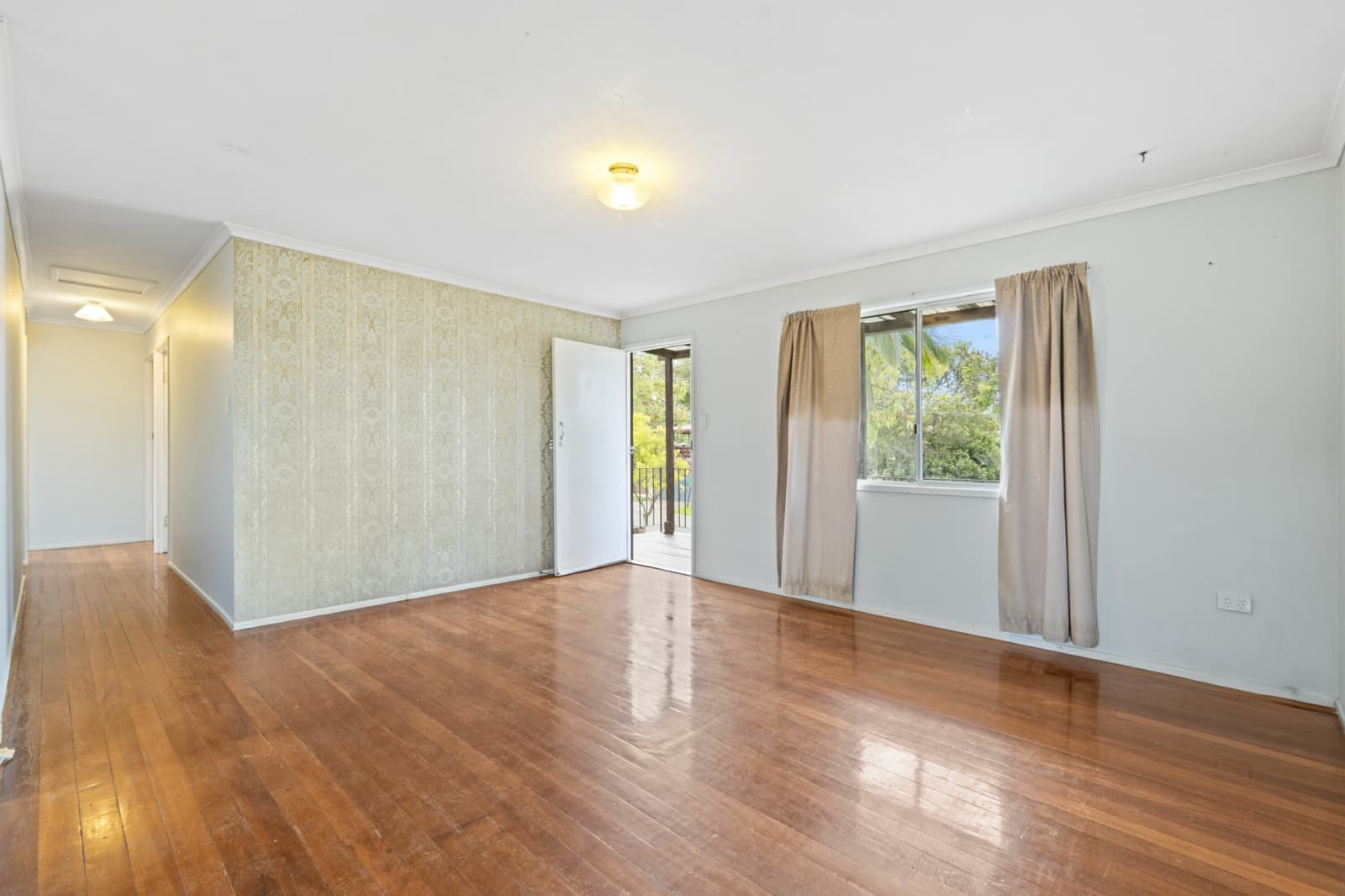 21 Coach Street, SLACKS CREEK, Slacks Creek - Thumbnail 2