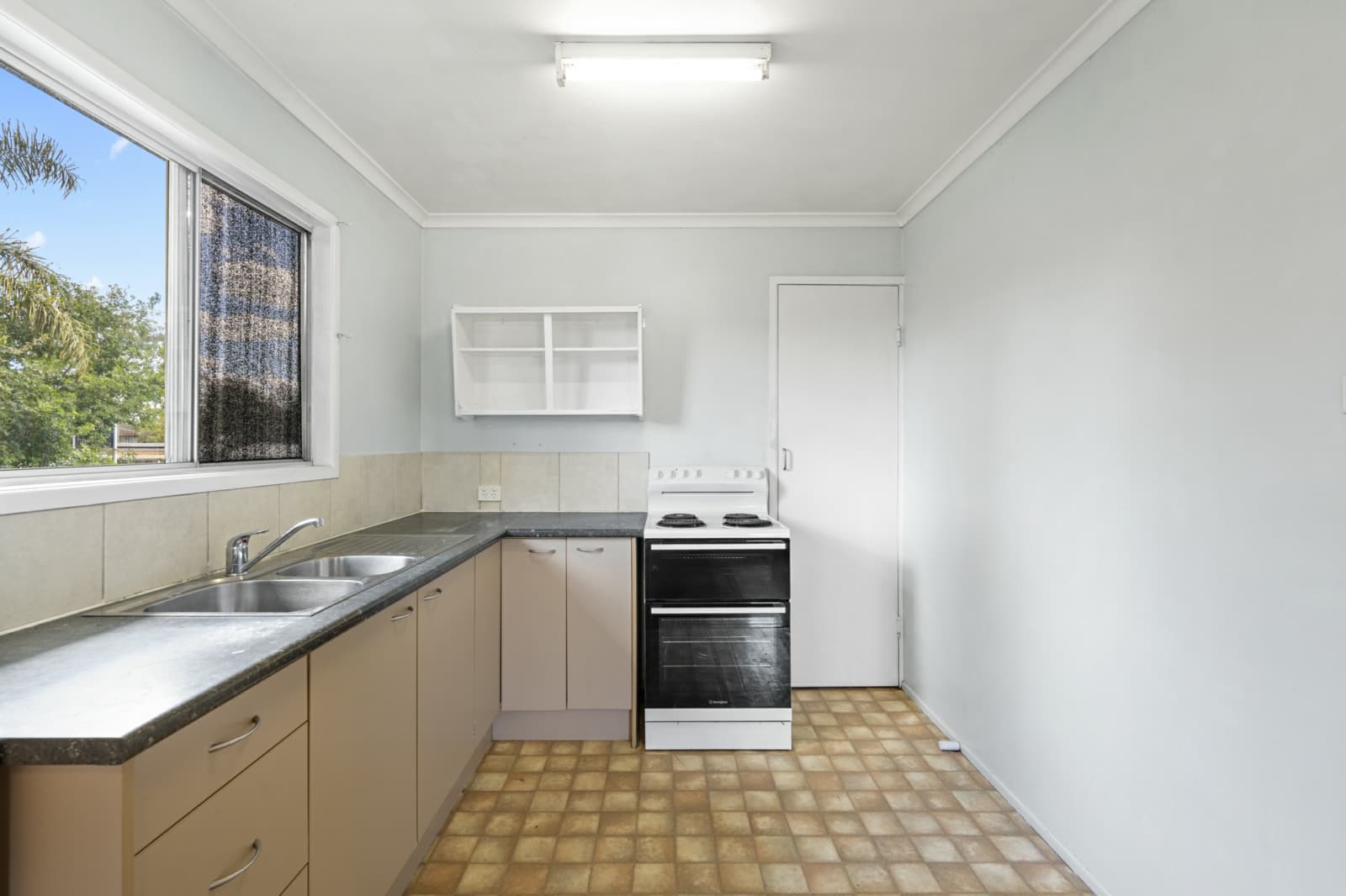 21 Coach Street, SLACKS CREEK, Slacks Creek - Thumbnail 5
