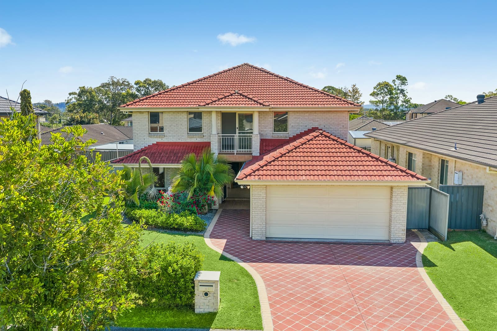 42 Quarterhorse Parade, WADALBA, Wadalba - Image 1