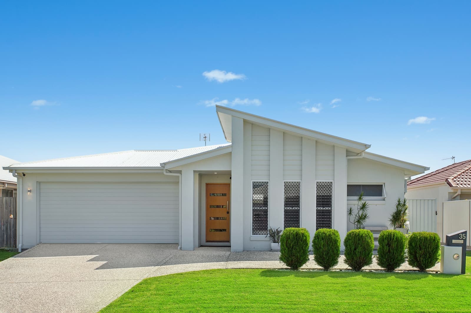 35 Brampton Way, MERIDAN PLAINS, Meridan Plains - Thumbnail 2