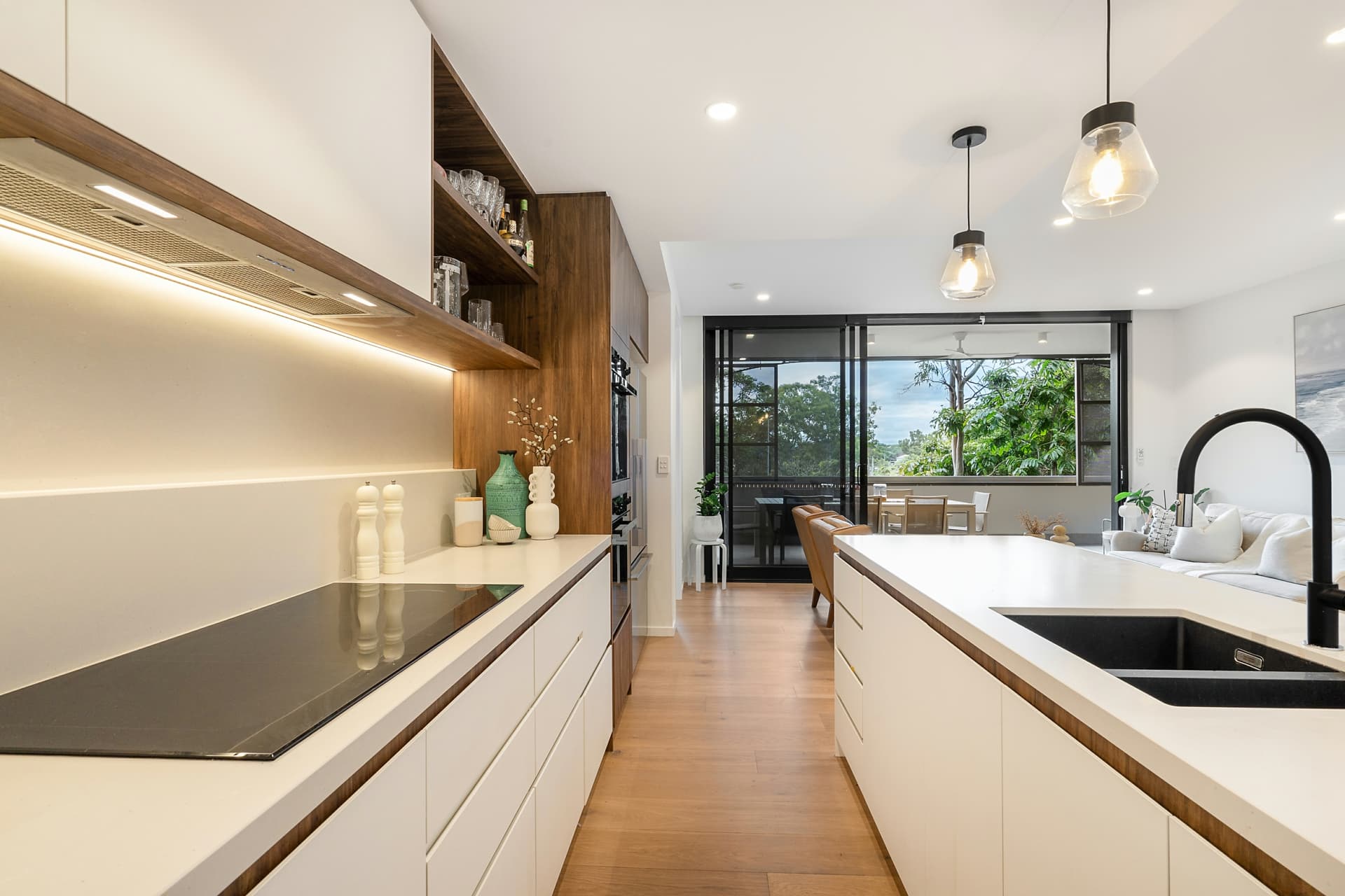 211/2 Lucas Street, LUTWYCHE, Lutwyche - Thumbnail 2