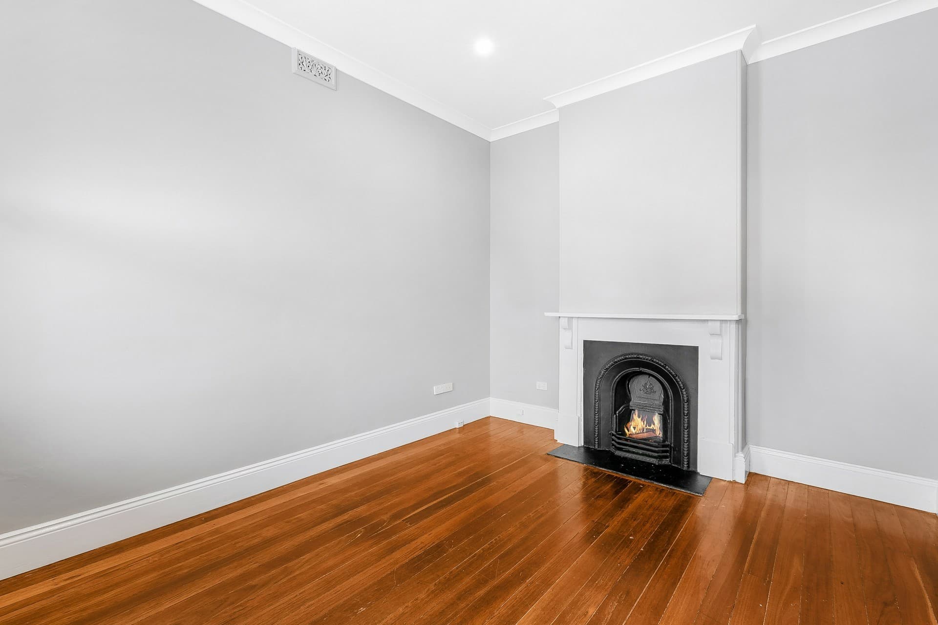 16 Albion Street, HARRIS PARK, Harris Park - Thumbnail 2