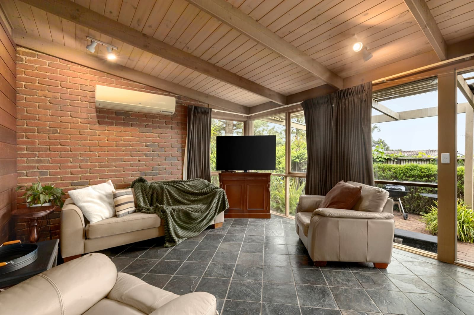 35 Glen Avenue, CROYDON, Croydon - Thumbnail 2