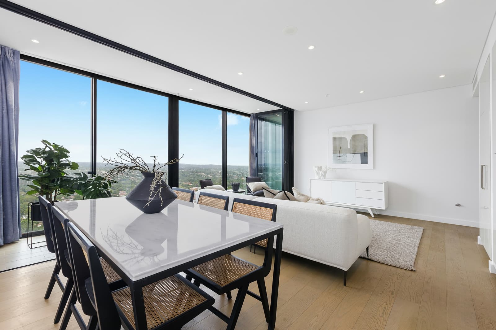 2310/10 Atchison Street, ST LEONARDS, St Leonards - Thumbnail 5