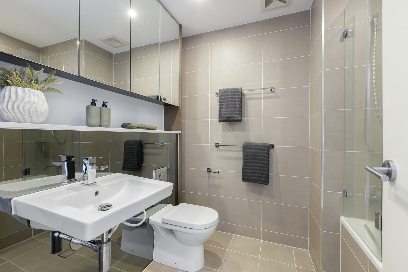 2310/10 Atchison Street, ST LEONARDS, St Leonards - Thumbnail 7