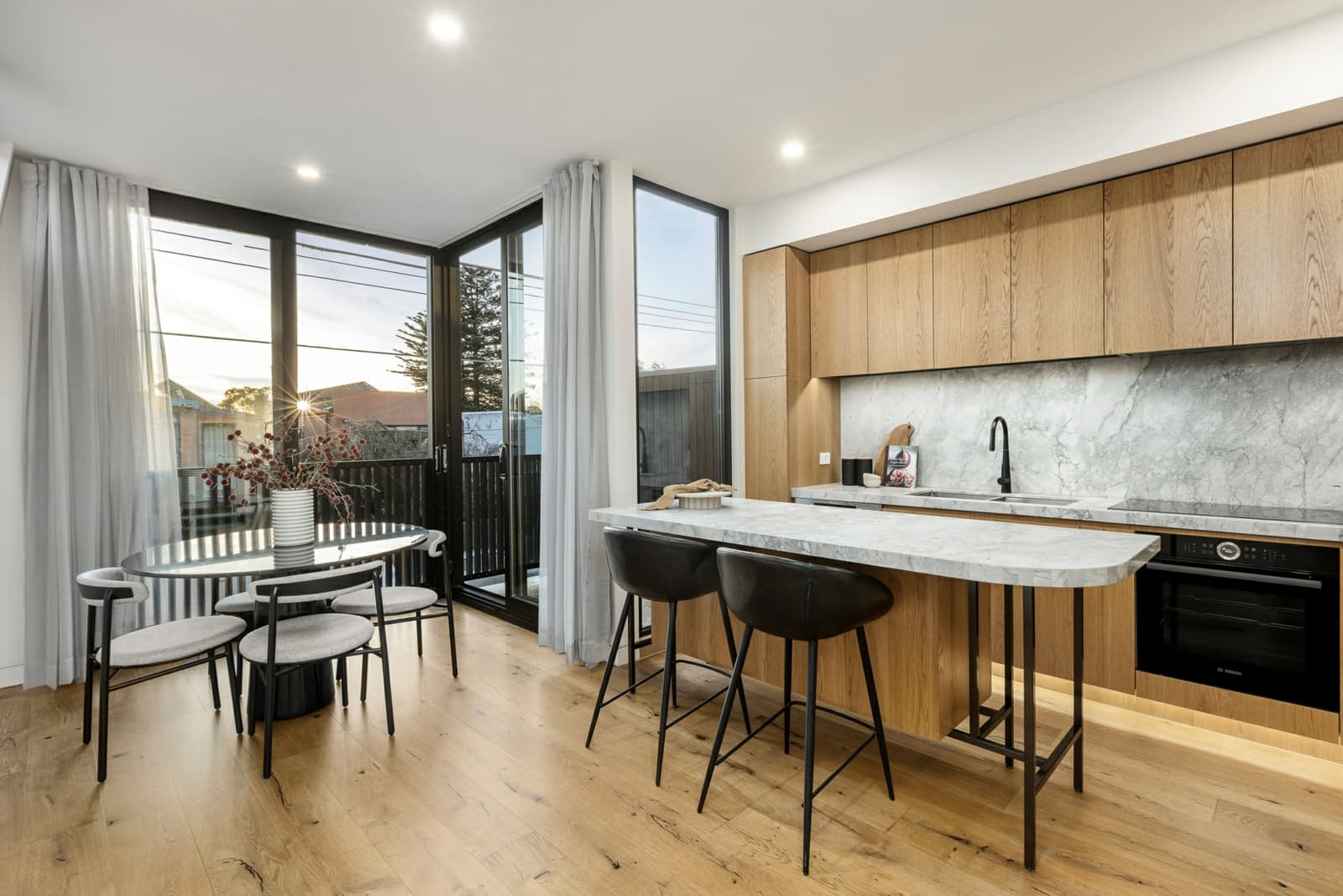 6 Leslie Street, ST KILDA EAST, St Kilda East - Thumbnail 2