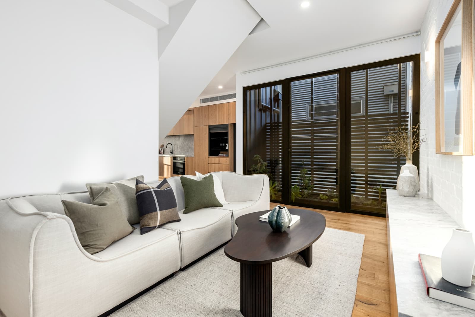 6 Leslie Street, ST KILDA EAST, St Kilda East - Thumbnail 4