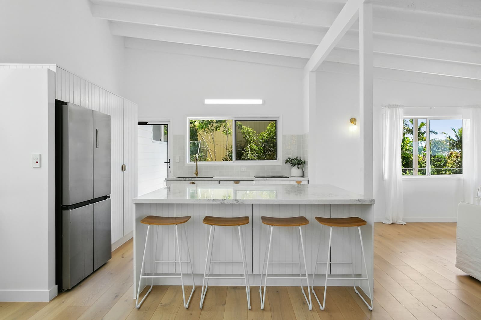 72 Doubleview Drive, ELANORA, Elanora - Thumbnail 2