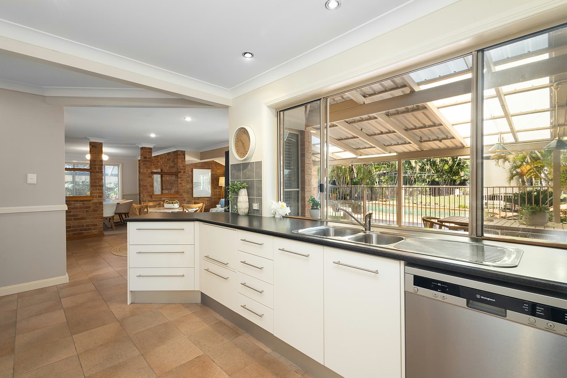 88 Dorsal Drive, BIRKDALE, Birkdale - Thumbnail 6