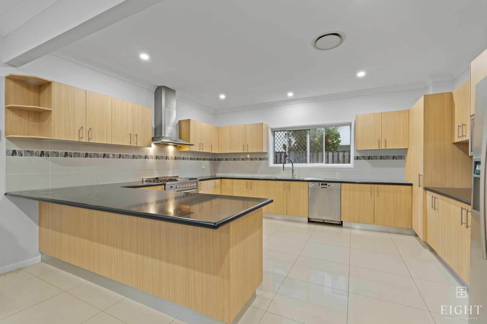 90 John Markwell Parade, DAISY HILL, Daisy Hill - Thumbnail 4