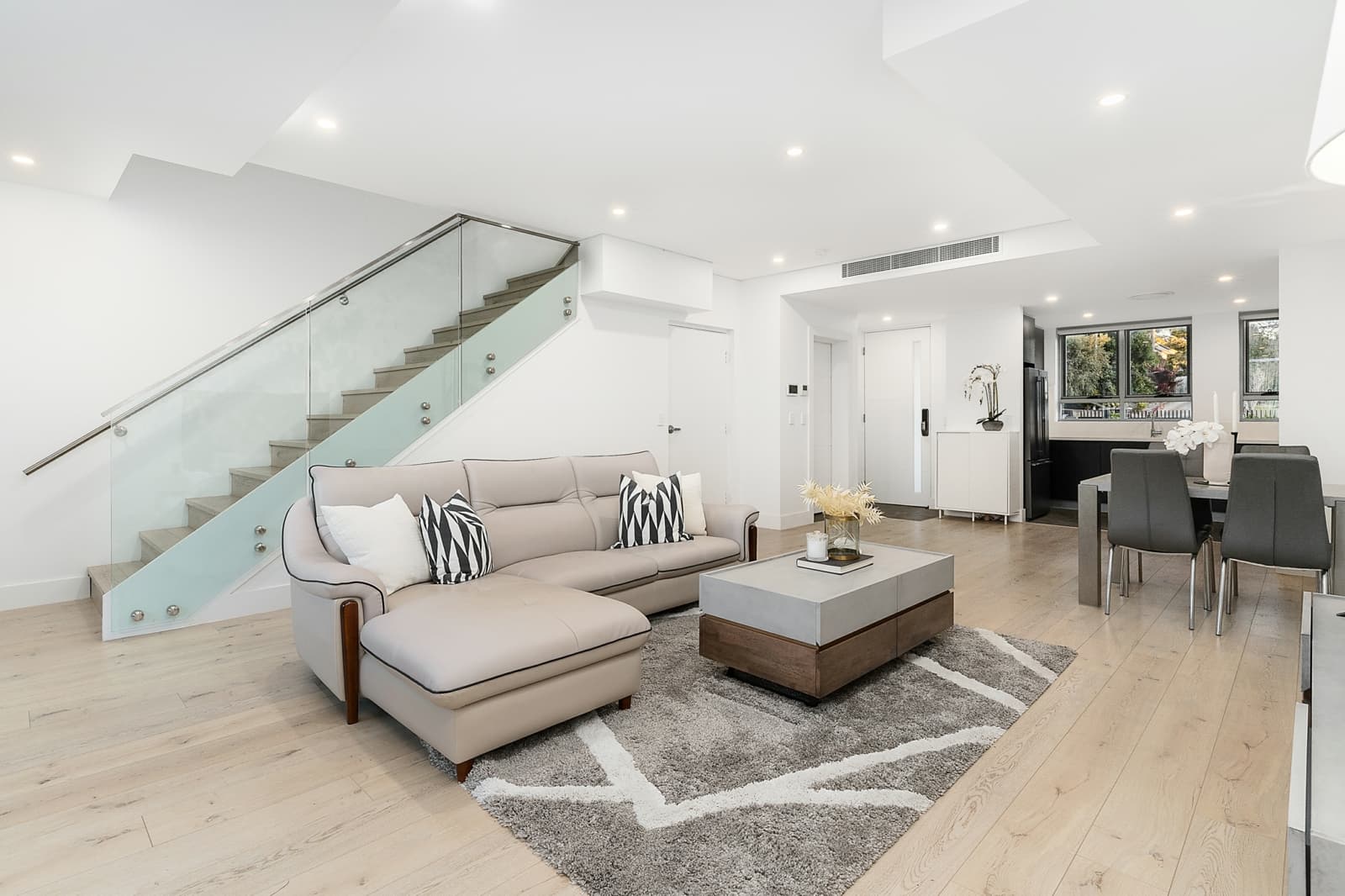 3/10 Cecil Avenue, CASTLE HILL, Castle Hill - Thumbnail 3