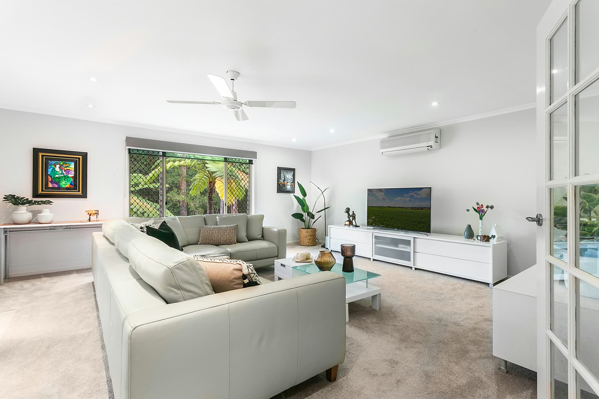 60 Forest Drive, ELANORA, Elanora - Thumbnail 4
