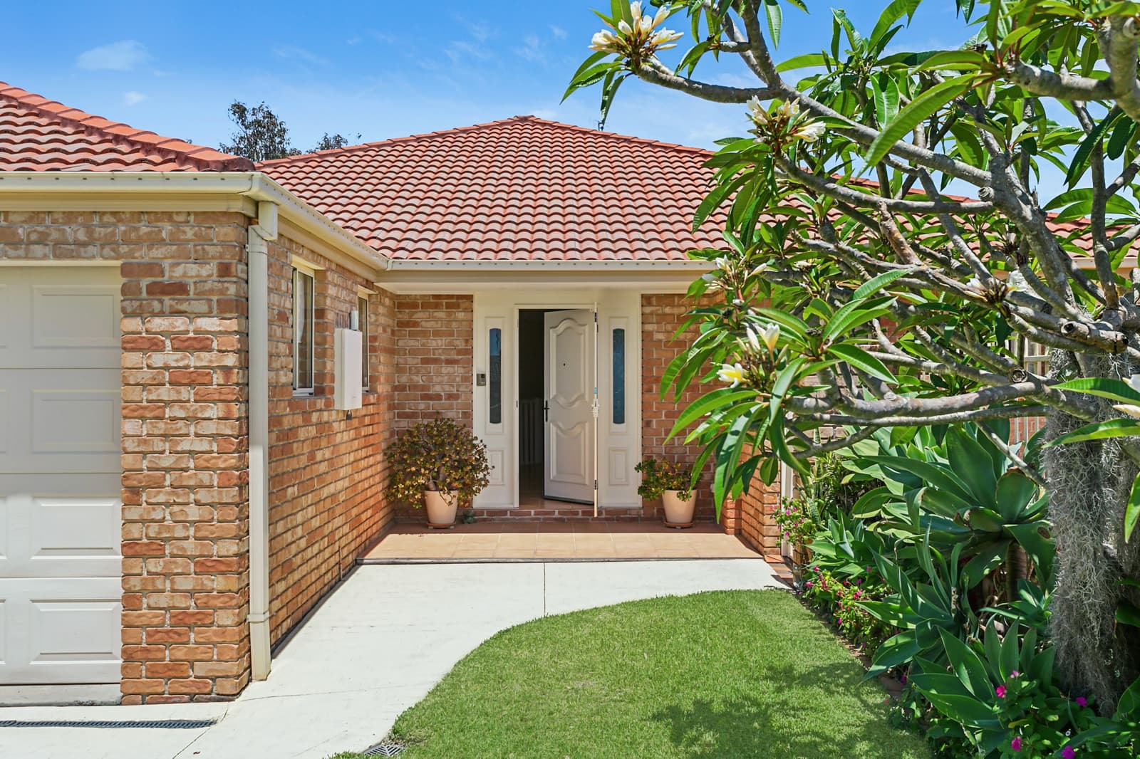 140 Diamond Head Drive, BUDGEWOI, Budgewoi - Thumbnail 5