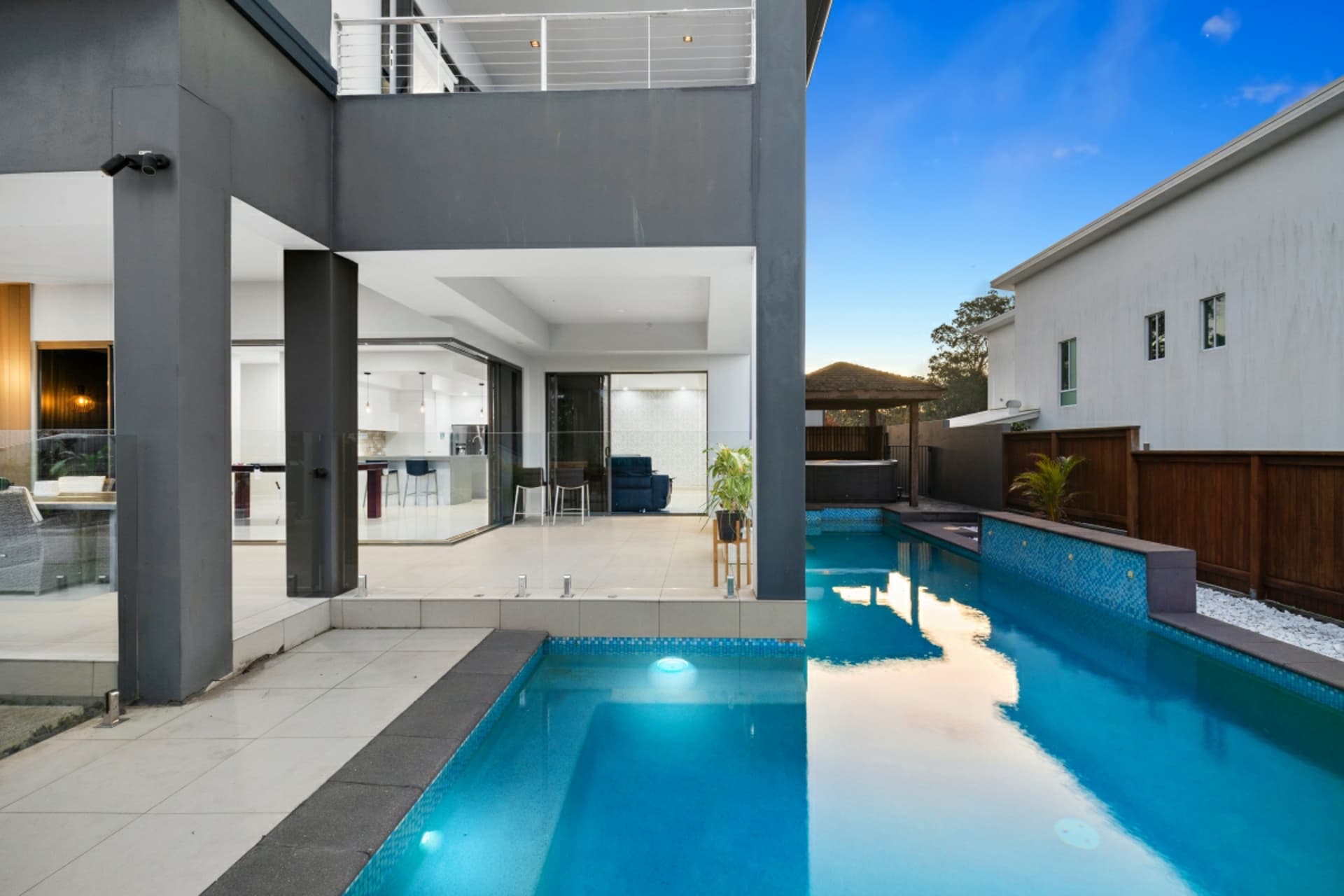 19 Southern Skies Avenue, REEDY CREEK, Reedy Creek - Thumbnail 4
