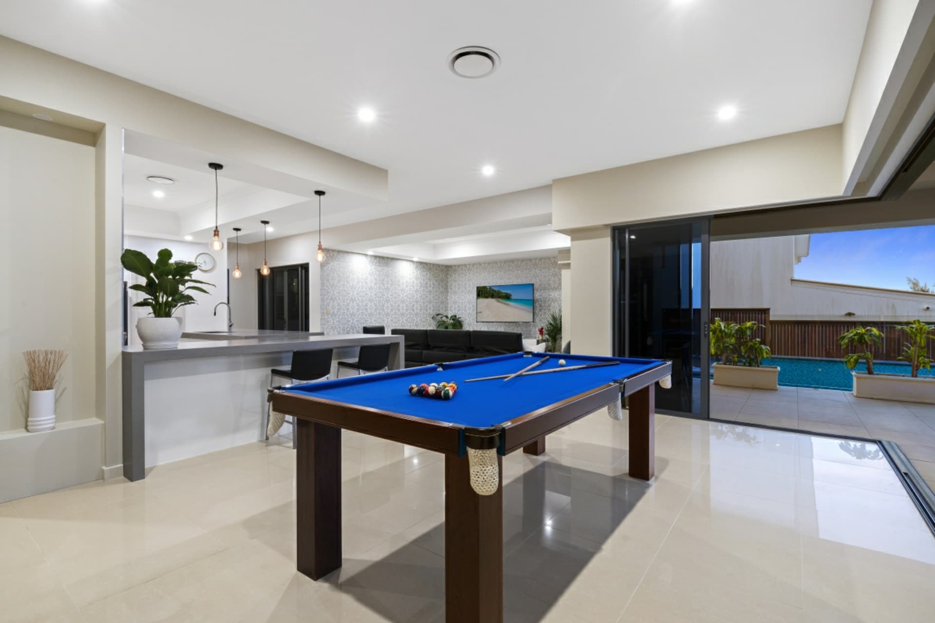 19 Southern Skies Avenue, REEDY CREEK, Reedy Creek - Thumbnail 7