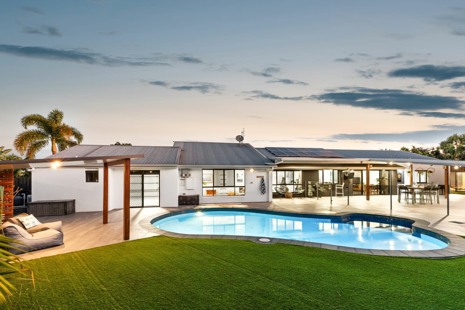 5 Christine Court, MOOLOOLABA, Mooloolaba - Image 1
