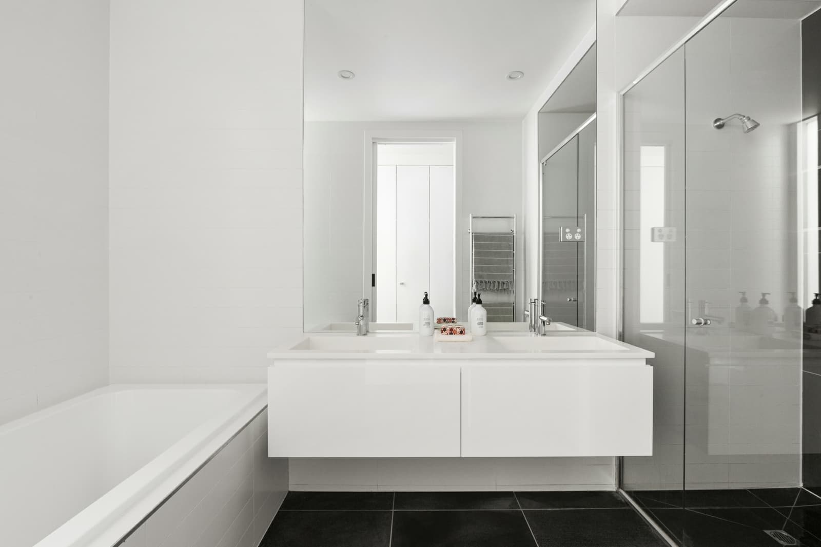 29 Ann Street, WINDSOR, Windsor - Thumbnail 6