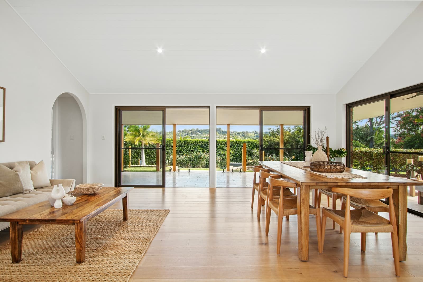 6 Flametree Terrace, BANORA POINT, Banora Point - Thumbnail 2