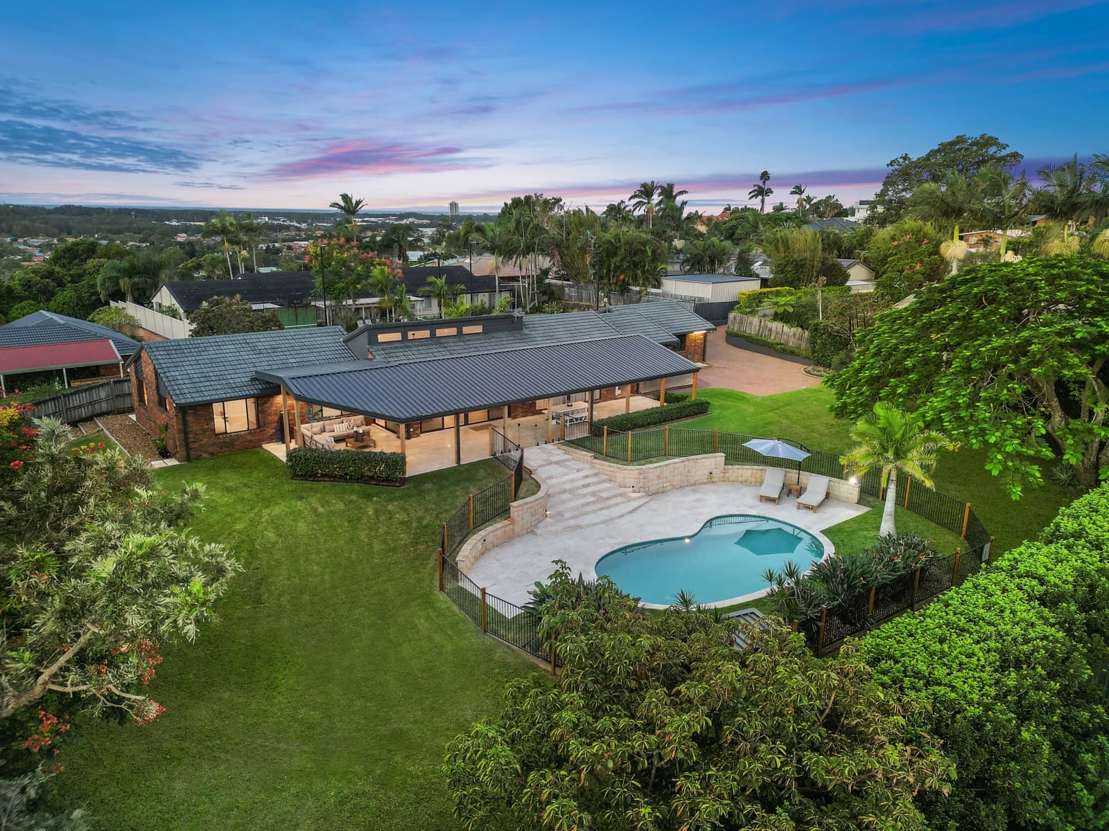 6 Flametree Terrace, BANORA POINT, Banora Point - Thumbnail 4