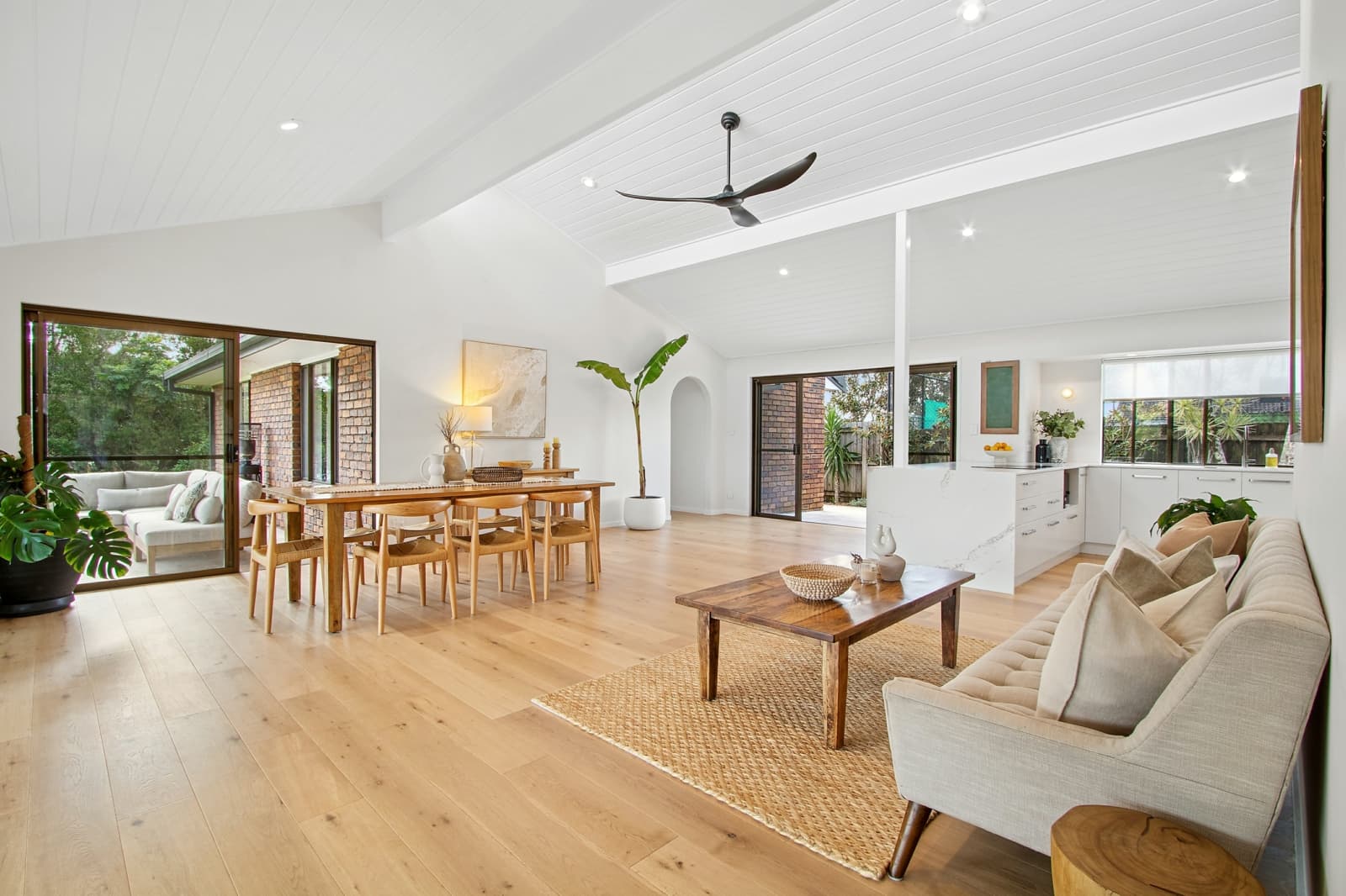 6 Flametree Terrace, BANORA POINT, Banora Point - Thumbnail 5