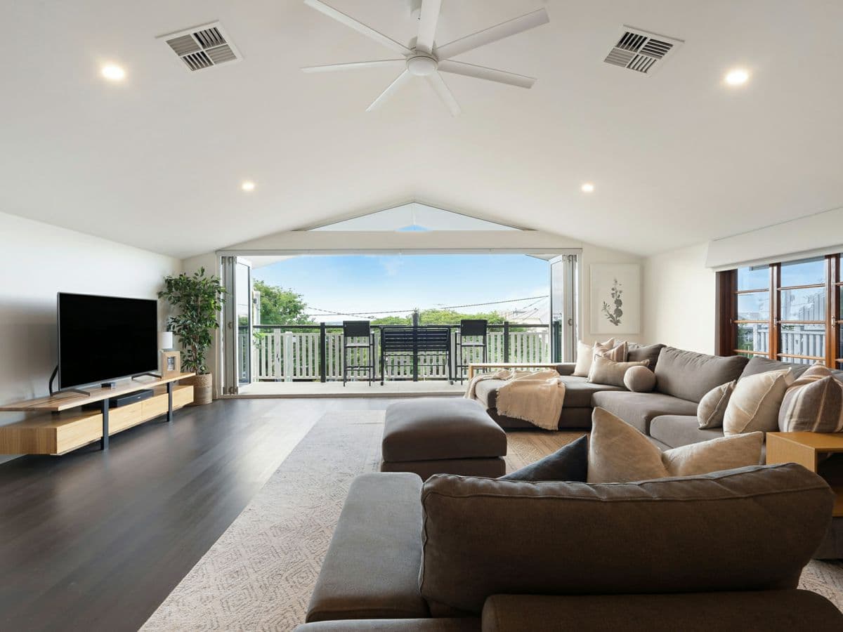49 Carlton Terrace, WYNNUM, Wynnum - Thumbnail 4