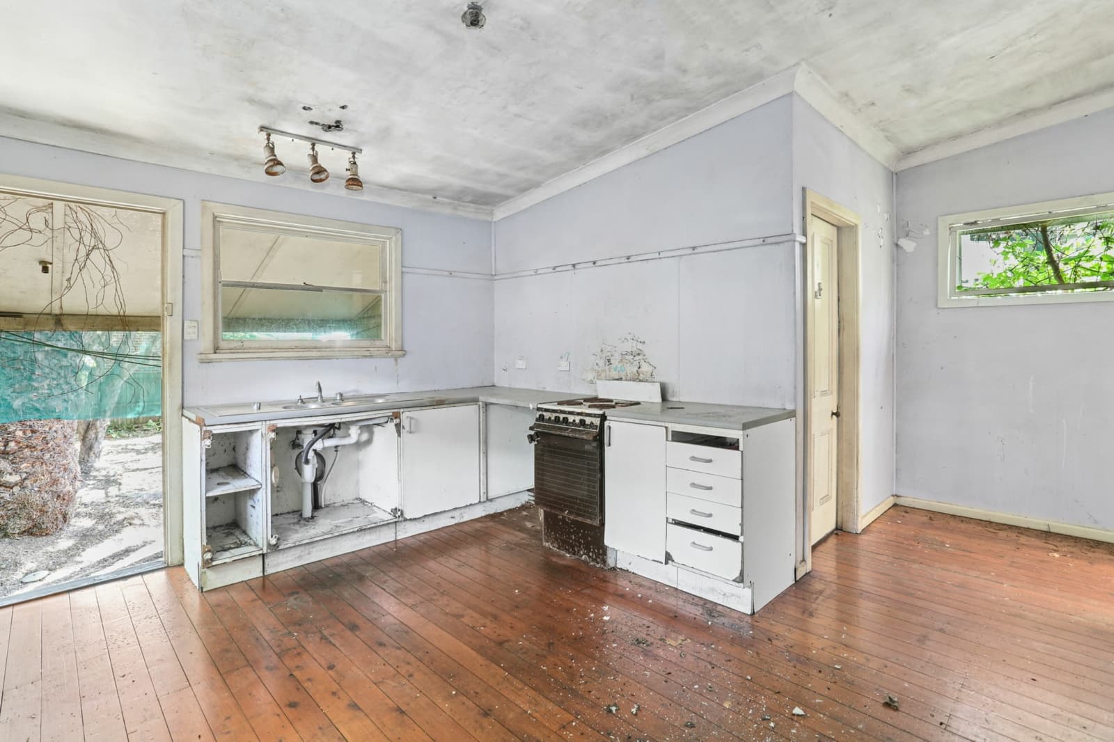 35 Stanley Street, BURWOOD, Burwood - Thumbnail 4