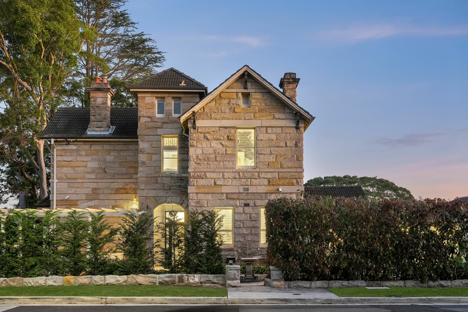 21 Glenview Crescent, HUNTERS HILL, Hunters Hill - Thumbnail 2