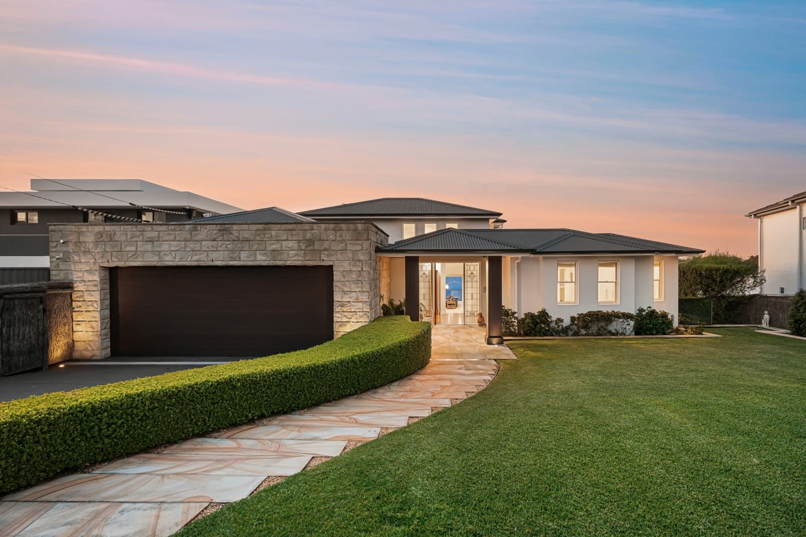 13 Holt Road, TAREN POINT, Taren Point - Thumbnail 2