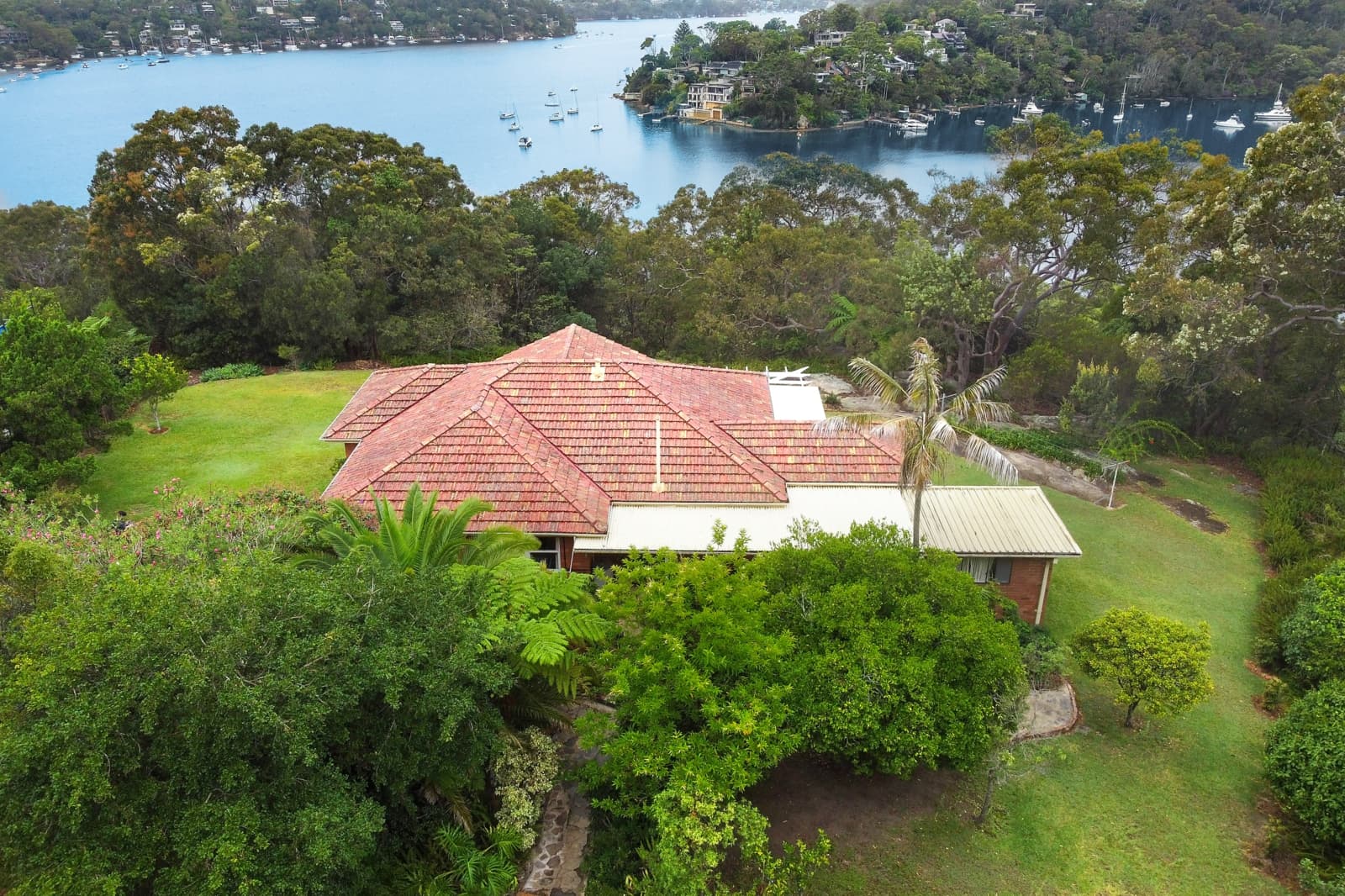 42 Emerstan Drive, CASTLE COVE, Castle Cove - Image 1