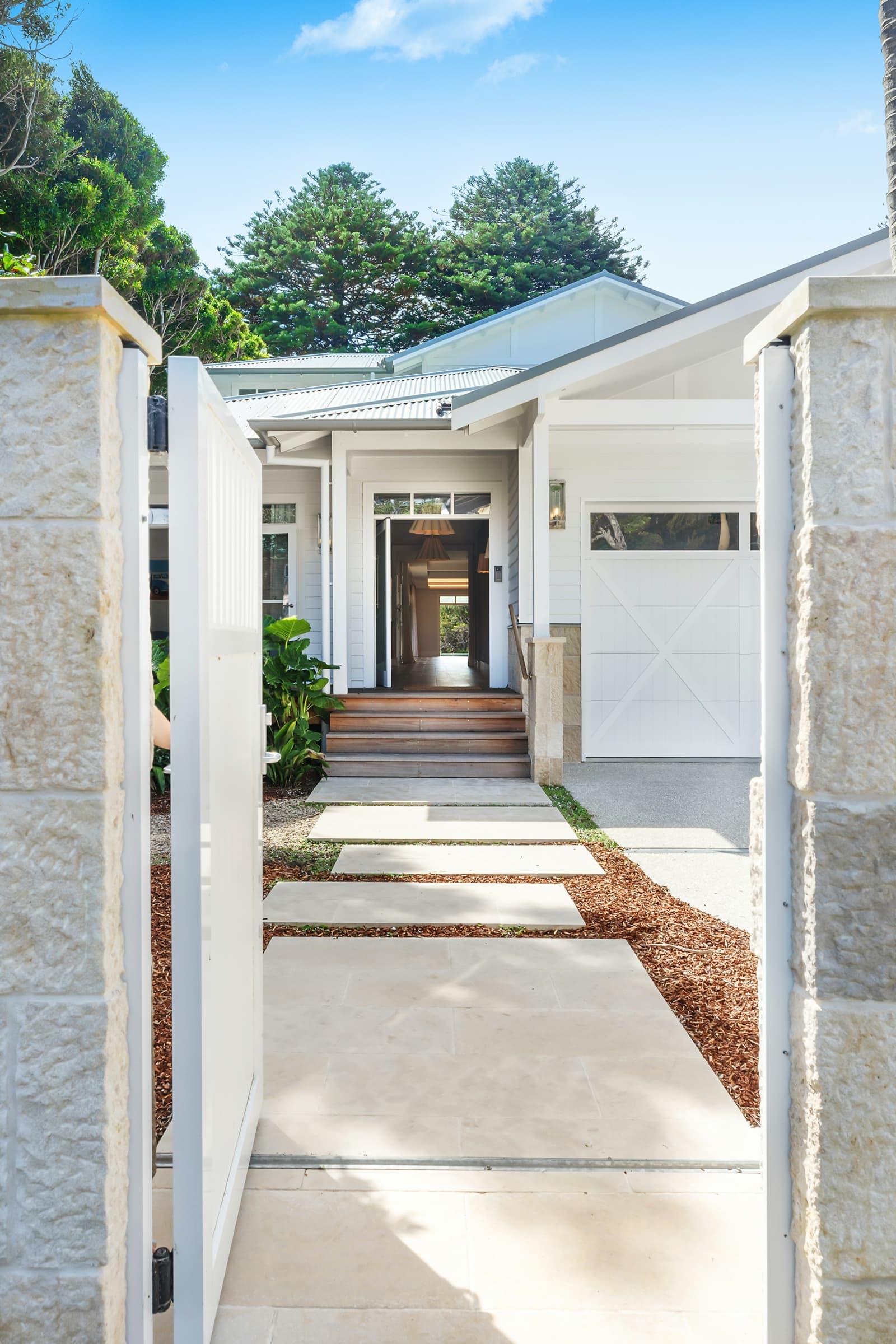 13 Ficus Avenue, AVOCA BEACH, Avoca Beach - Thumbnail 4