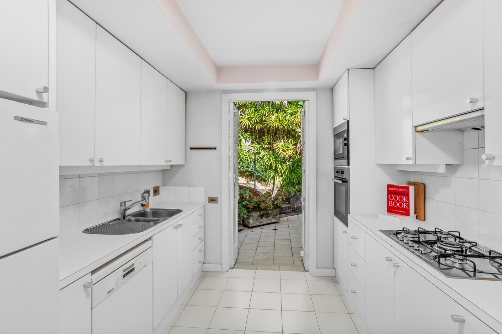 1 Fernleigh Gardens, ROSE BAY, Rose Bay - Thumbnail 7