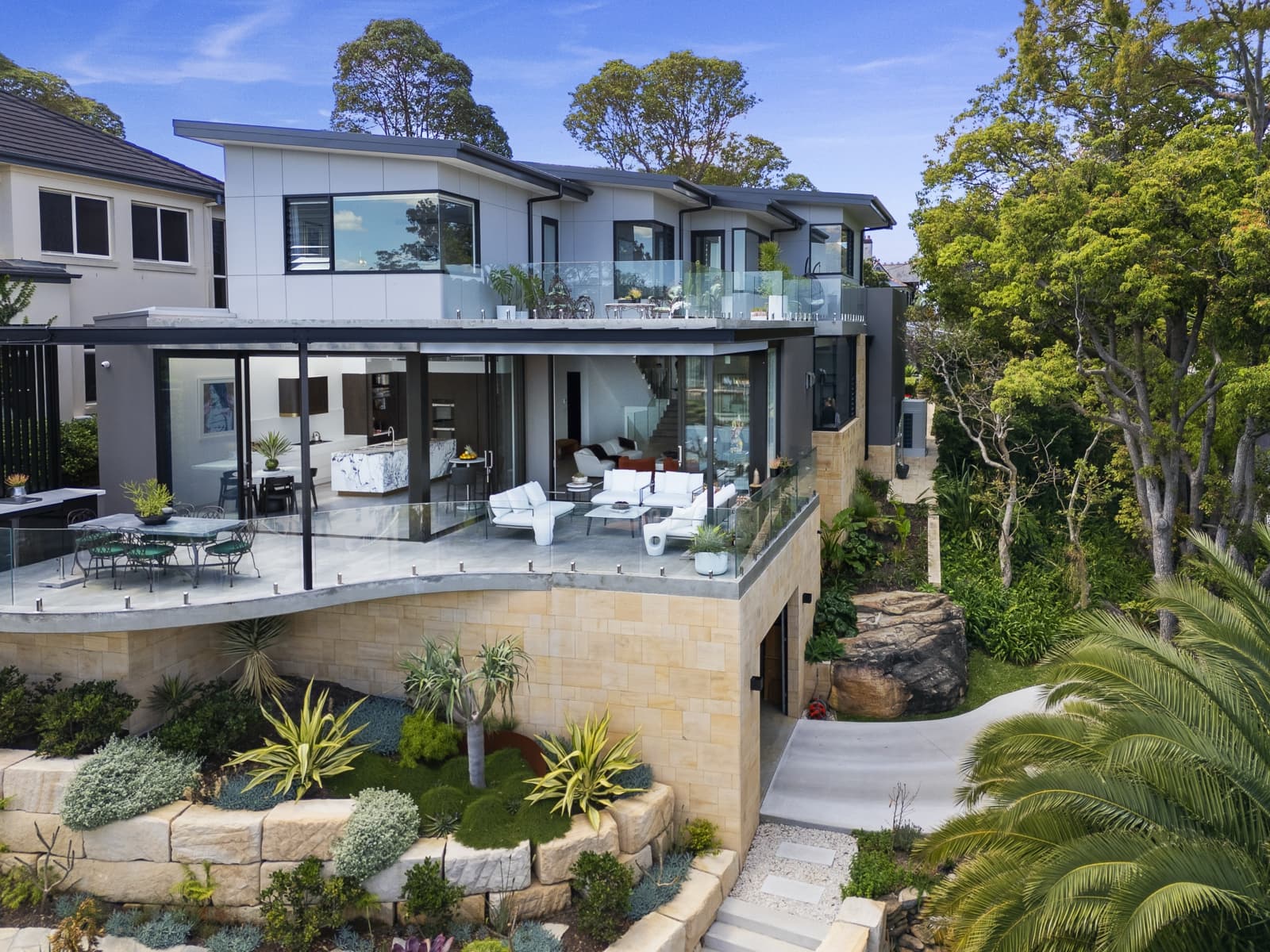 9 Gray Street, HENLEY, Henley - Thumbnail 2