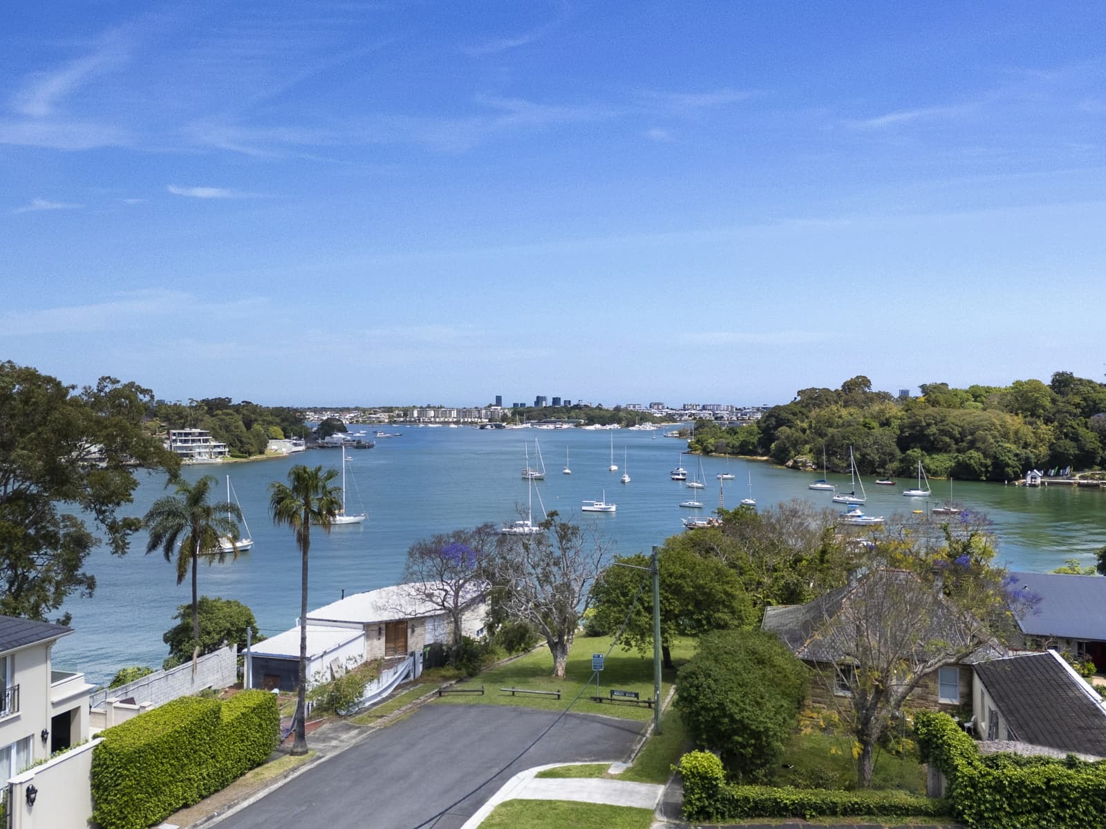 9 Gray Street, HENLEY, Henley - Thumbnail 3