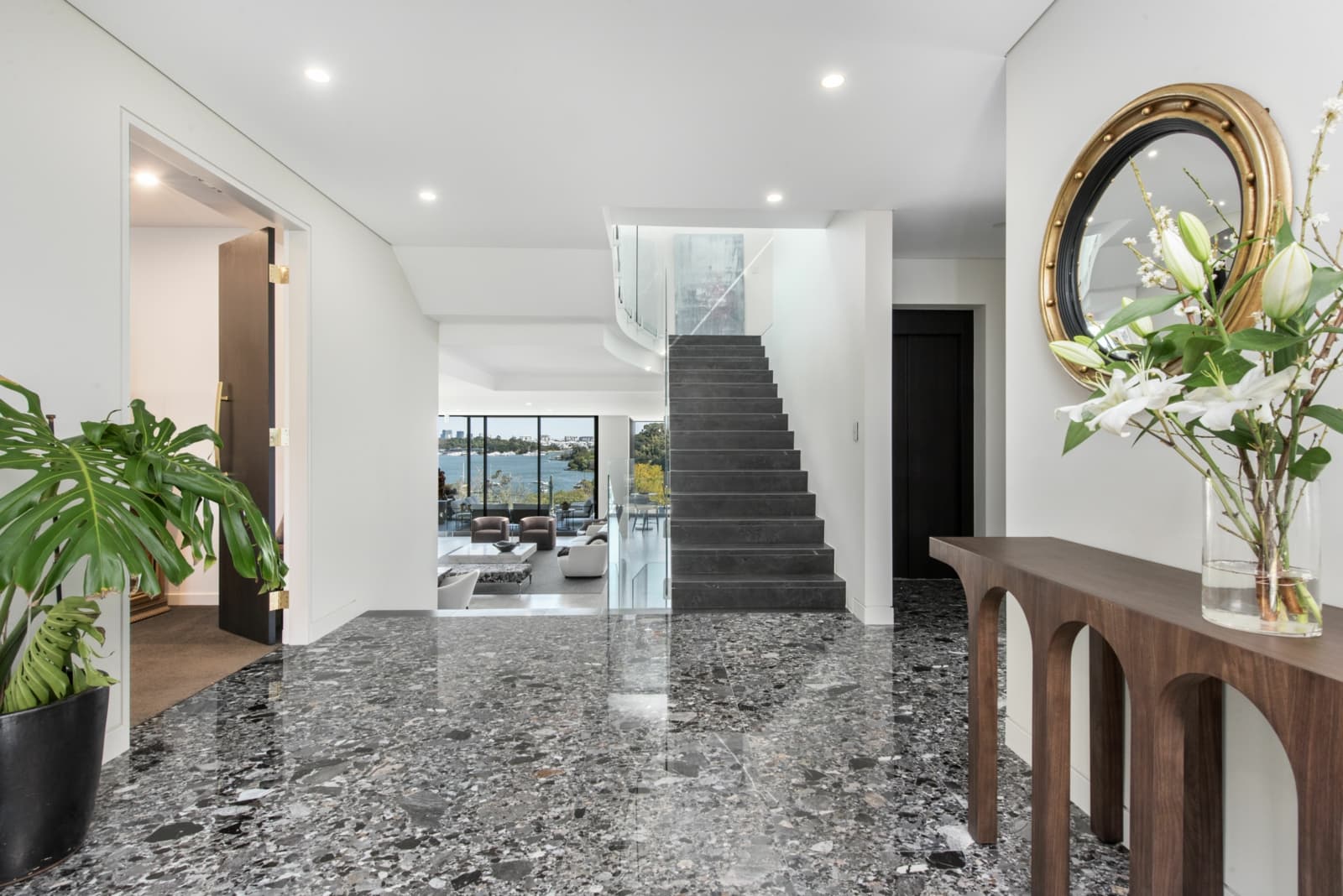 9 Gray Street, HENLEY, Henley - Thumbnail 4