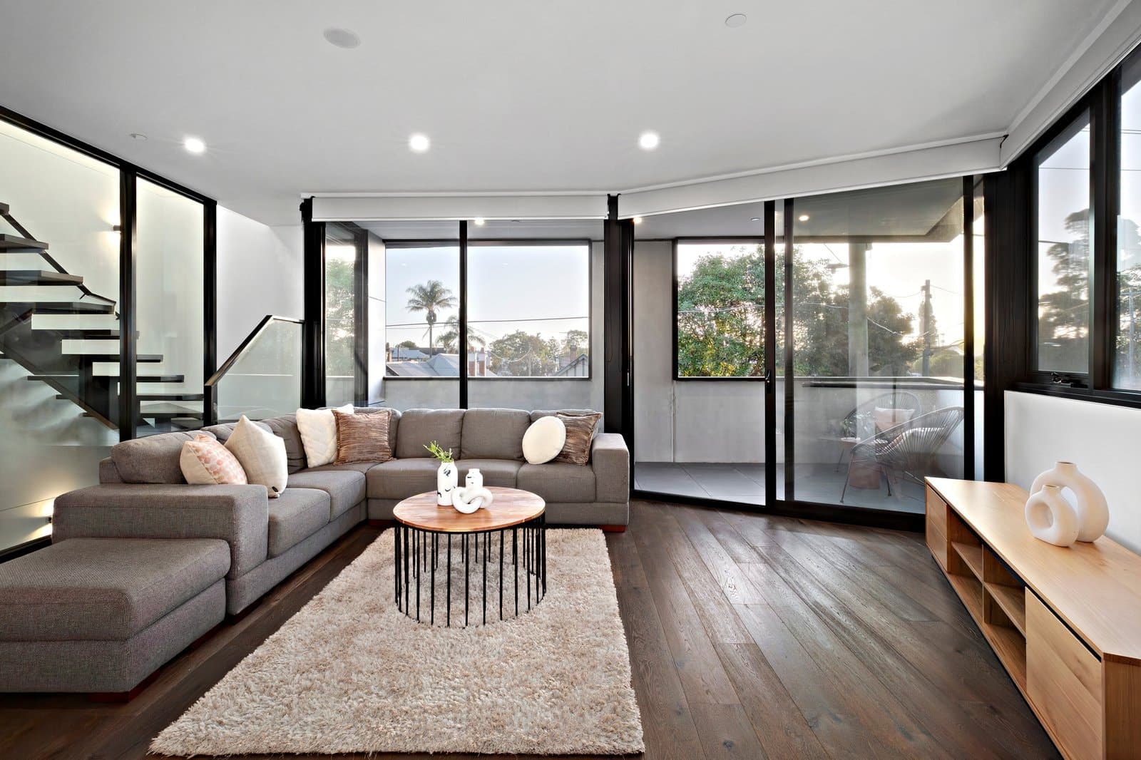 138 Raglan Street, Port Melbourne - Thumbnail 2